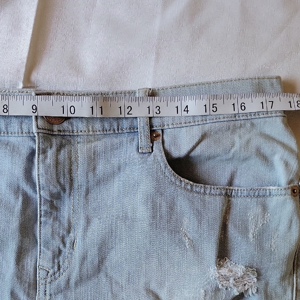 EXPRESS Denim Distressed Mini Skirt Size 10 - Picture 3 of 7
